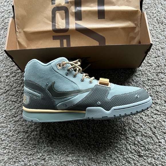 Travis Scott Nike Air Trainer 1 - Picture 4 of 4